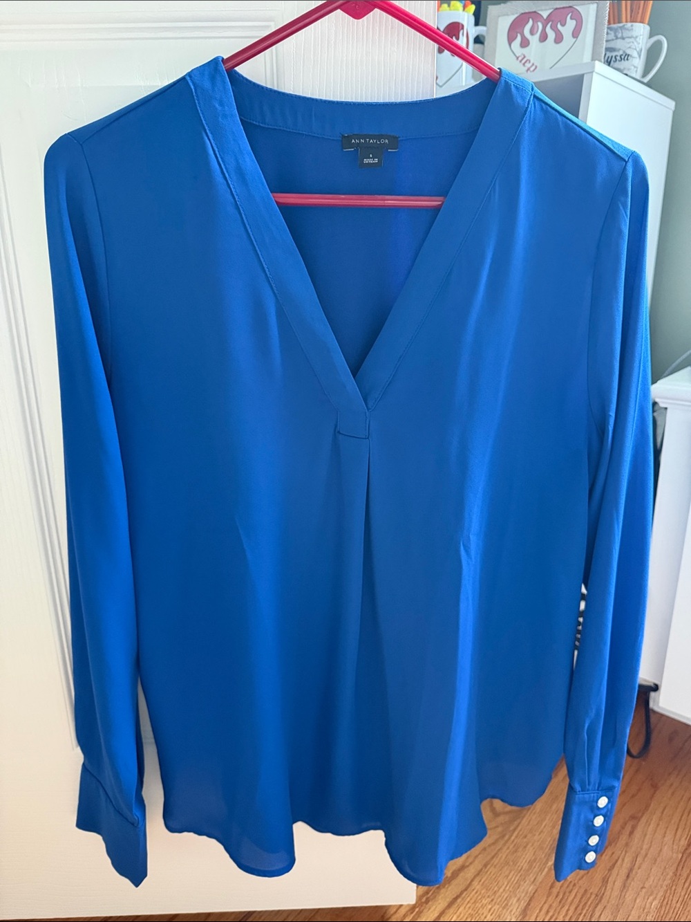 Ann Taylor Blue V-Neck Long Sleeve Blouse
